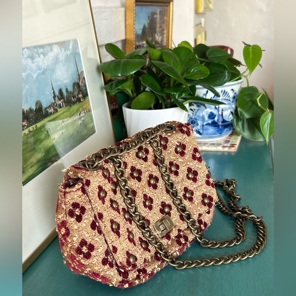 Unique Pale Toffee, Gold, Burgundy Velvet-thread Embroidered Chain-Link Purse.